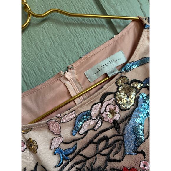 Tahari Floral Sequin Embroidered Dress Size 12 Nude Mesh Overlay Cocktail Party - Picture 5 of 7